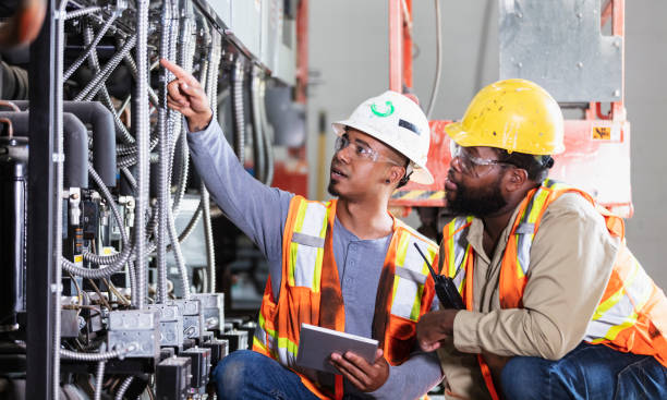 Best Affordable Emergency Electrician  in Poplar Bluff, MO